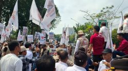 Ribuan Massa Datangi Gedung DPRD Sumsel, Program MBG Harus Dilanjutkan